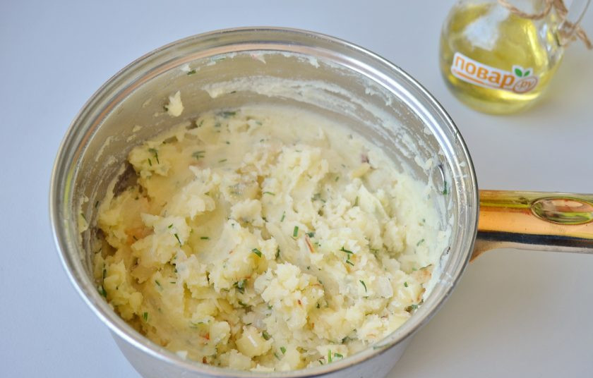1. Этап. Курзе с картошкой: 8. Начинка готова, можно приступать к лепке.