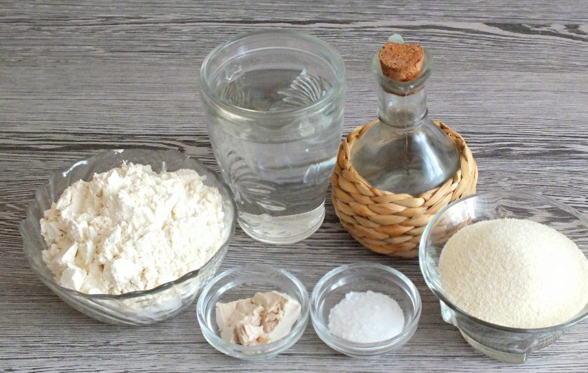1. Этап. Хлеб с уксусом: Подготовьте необходимые ингредиенты.