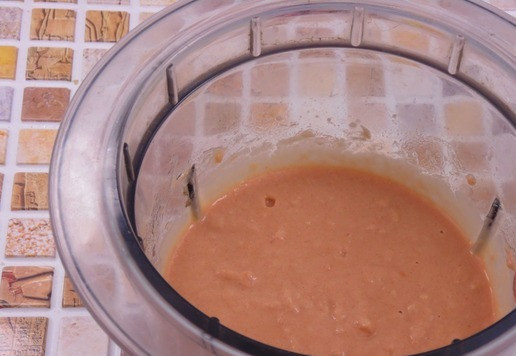 1. Этап. Рыбно-фасолевый паштет с оливками: Содержимое чаши блендера измельчить до однородности.