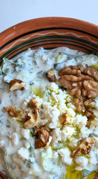 1. Этап. Густой суп Таратор на йогурте: Готовьте с удовольствием!