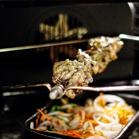 1. Этап. Кролик на гриле: Готовим в духовке вместе с кроликом на протяжении 20 минут.