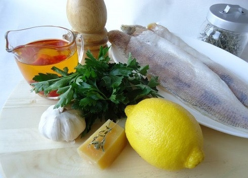 1. Этап. Судак, запеченный с сыром: Вот и весь набор продуктов для приготовления нашего блюда.