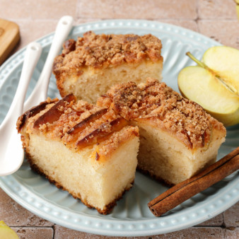 Заливной пирог с яблоками