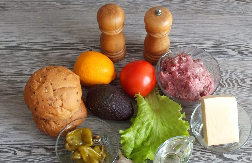 1. Этап. Мексиканские бургеры: Подготовьте необходимые ингредиенты.