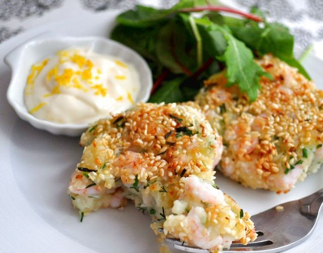 1. Этап. Котлеты из креветок: 8. Котлеты из креветок готовы! Как говорят японцы, итадакимас (приятного аппетита)!