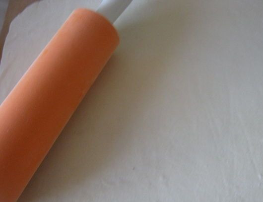 1. Этап. Сочни для бешбармака: 4. Раскатывается тесто легко.