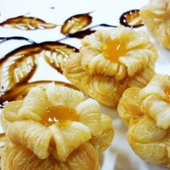 Слоеное тесто с вареньем