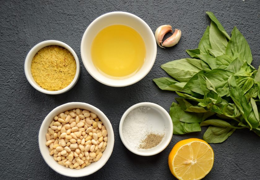 1. Этап. Веганский песто: Подготовьте все ингредиенты.