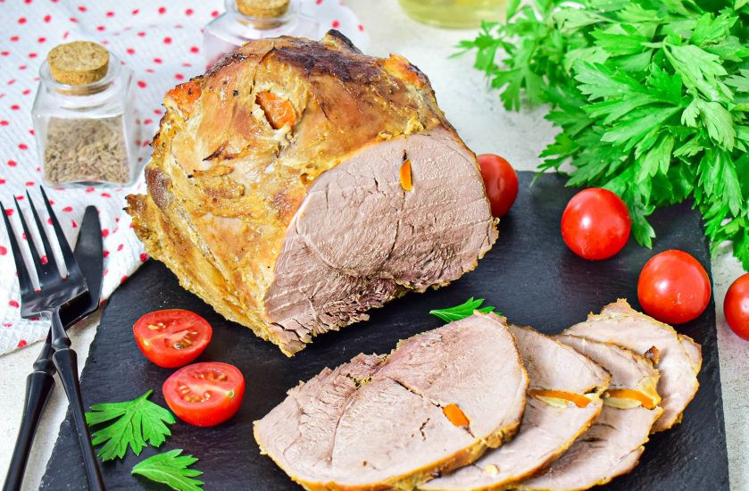 1. Этап. Мясо по-немецки: В холодном виде мясо можно будет нарезать более тонко. Приятного аппетита!