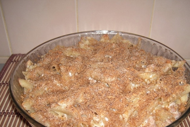 1. Этап. Макароны со свининой в духовке: Запекаем блюдо в духовке, разогретой до 180 градусов. На это уйдёт около 30 минут. Готовое блюдо подаётся обязательно горячим. Приятного аппетита!