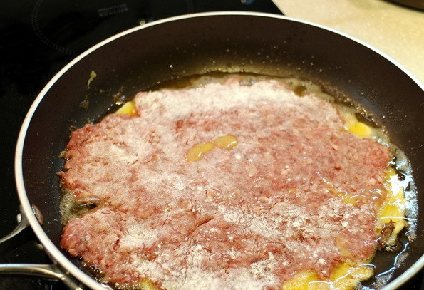 1. Этап. Бризоль в духовке: Жарим все на среднем огне, пока яйцо не 