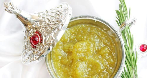 1. Этап. Варенье из ревеня на зиму: Такое варенье следует хранить в прохладном месте, а открытые баночки ставить в холодильник.