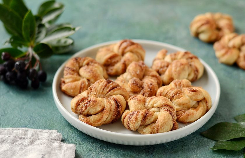 1. Этап. Слоеные булочки с кардамоном и корицей: Булочки с кардамоном готовы, приятного аппетита!