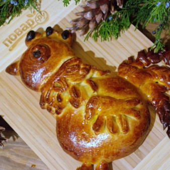 Выпечка в виде петуха