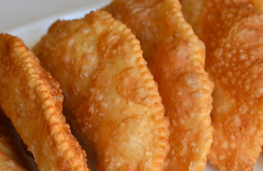 1. Этап. Чебуреки сырные: 4. Вот и все! Приятного аппетита!