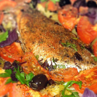 Морской окунь запеченный