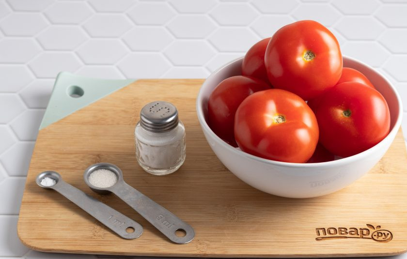 1. Этап. Рецепт томатного сока на зиму в домашних условиях из помидоров: Подготовьте все ингредиенты.