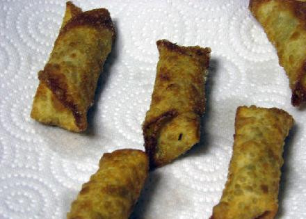 1. Этап. Тун Тун - Тайские яичные роллы: Подавайте Тун Тун с сливовым соусом. Приятного аппетита!