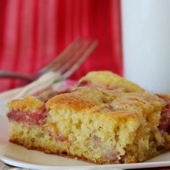 Клубничный пирог с пахтой