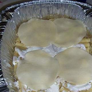 1. Этап. Тройной сырный Зити: Кусочки сыра.