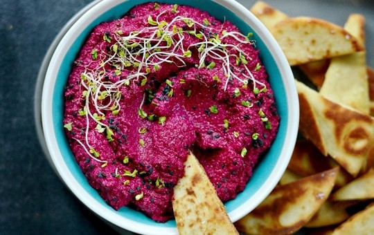 1. Этап. Свекольный хумус: 6. Перед подачей можно дополнить зеленью или специями. Потрясающий свекольный хумус готов! Приятного аппетита!