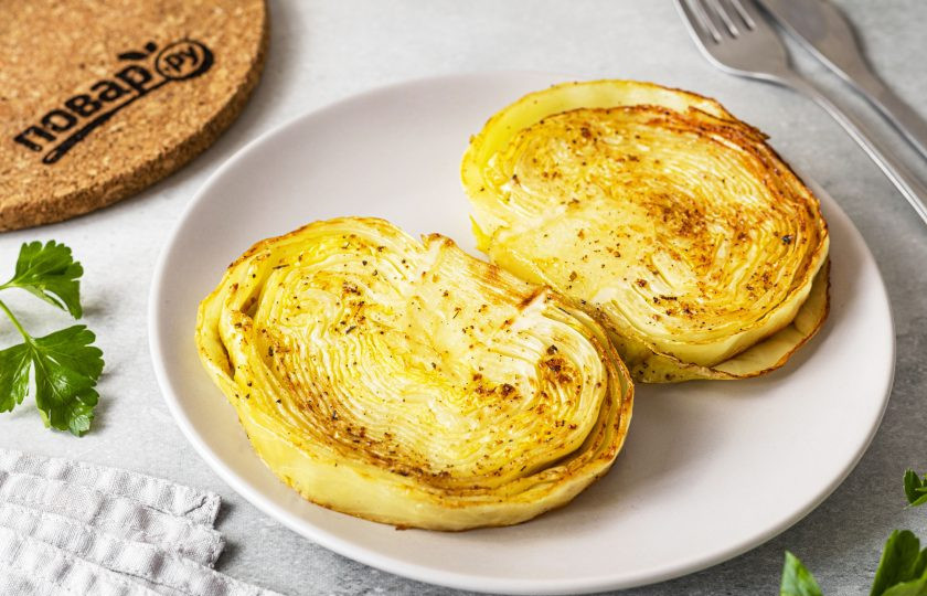 1. Этап. Стейки из капусты на сковороде: Стейки из капусты на сковороде готовы, приятного вам аппетита!