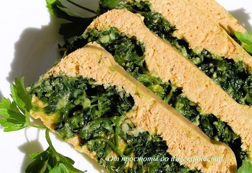 1. Этап. Мусс из лосося со шпинатом: Вот такой аппетитный разрез получился, тут три слоя.