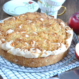 Польский пирог с яблоками и безе