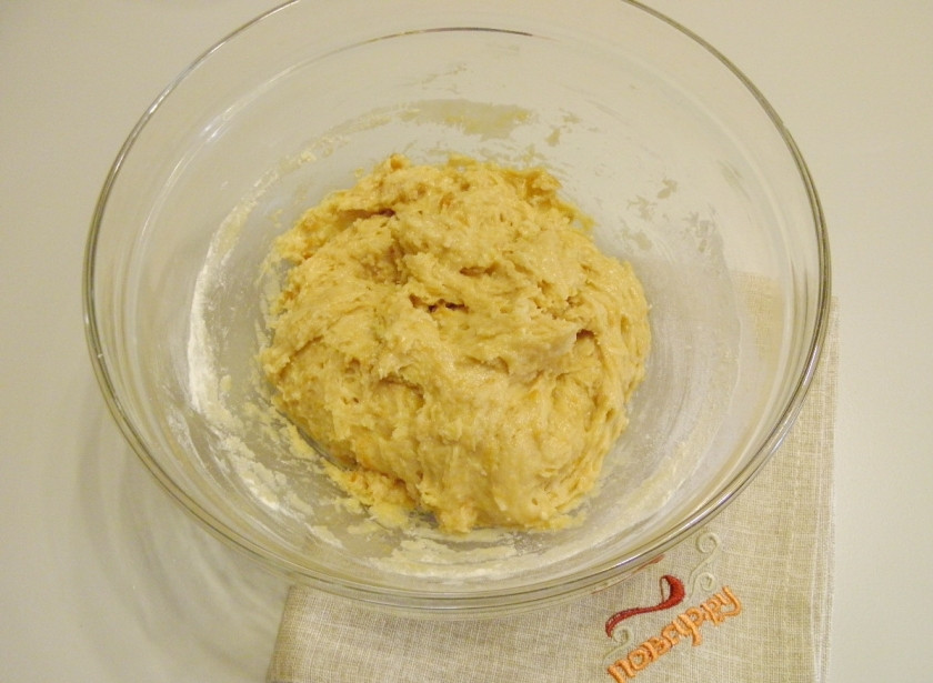 1. Этап. Постная коврижка в мультиварке: Тесто должно у вас получится в меру густое, липкое.