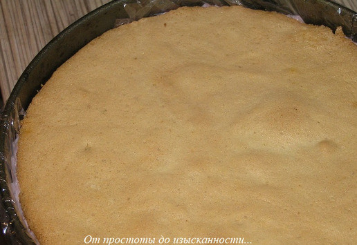 1. Этап. Торт Малиновая роскошь: Накройте вторым коржом, уберите в холодильник до использования.