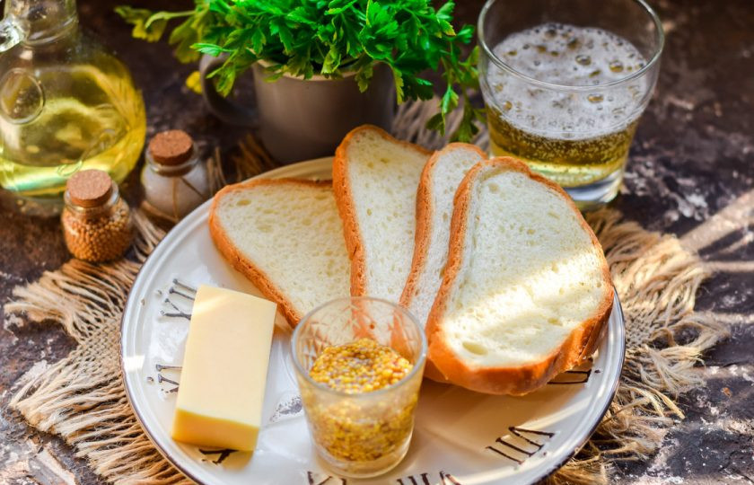 1. Этап. Гренки по-английски: Подготовьте продукты.