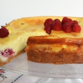 Чизкейк с малиной