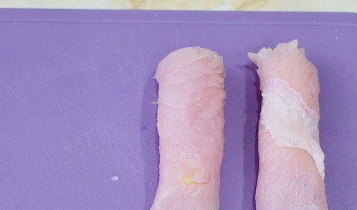 1. Этап. Мясные рулеты для перекуса: Так сверните все рулетики.