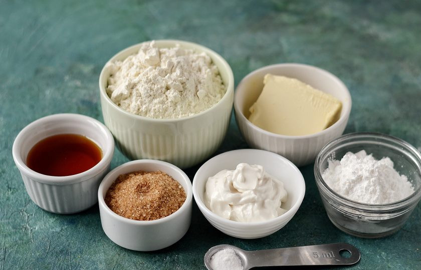 1. Этап. Постный медовик: Подготовьте все ингредиенты.