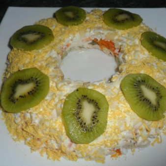 Салат Малахитовый браслет с киви