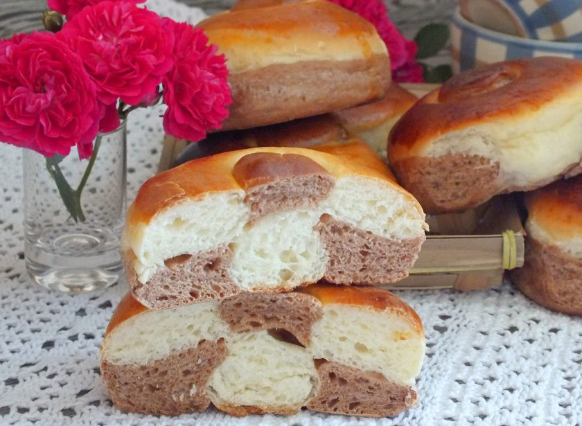 1. Этап. Дрожжевые булочки с какао: Приятного аппетита!