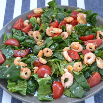 Салат со шпинатом и креветками