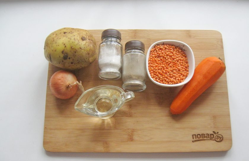 1. Этап. Суп из чечевицы без мяса: Подготовьте ингредиенты для приготовления супа.