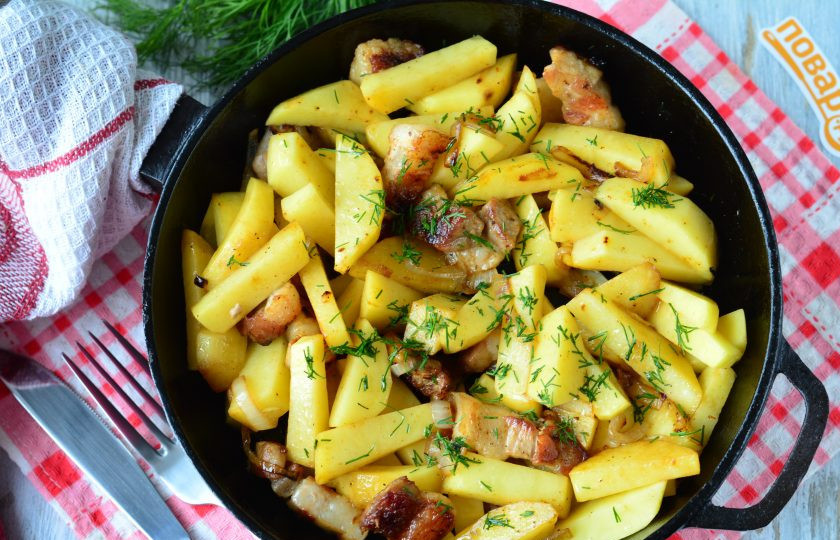 1. Этап. Жареная картошка с грудинкой: Приятного аппетита!