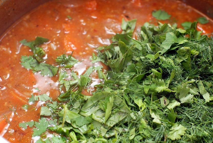 1. Этап. Суп с говядиной и рисом: И зелень.