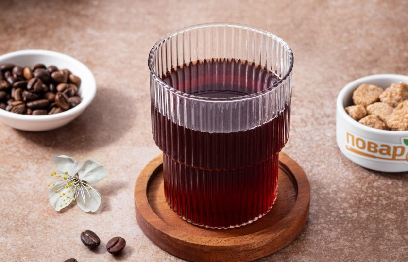 1. Этап. Кофейный пунш: Горячий пунш разлейте по бокалам.