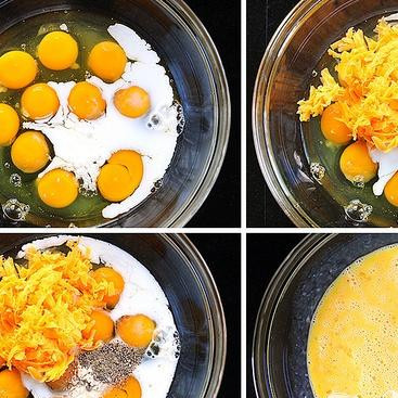 1. Этап. Фритата Чизбургер: 2. Взбить вместе яйца, молока, 1/2 тертого сыра Чеддер и 1/4 чайной ложки соли, перца и чесночного порошка.