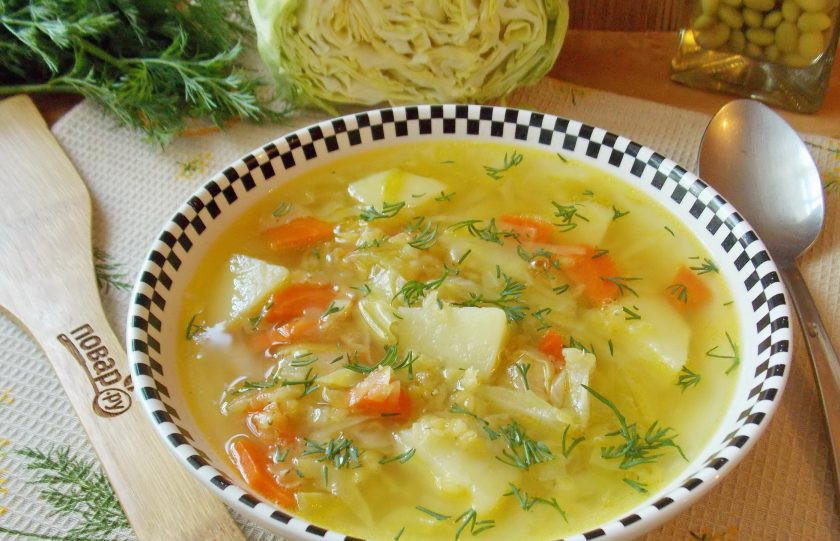 1. Этап. Суп с чечевицей и капустой: Суп с чечевицей и капустой готов. Перед подачей посыпьте его зеленью и подавайте к столу.