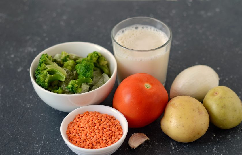 1. Этап. Детокс суп: Подготовьте все ингредиенты.