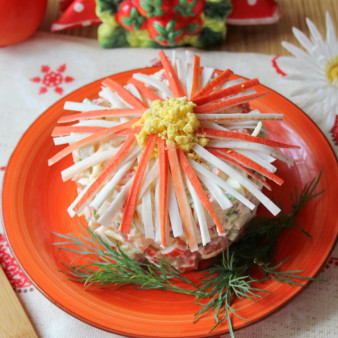 Салат Хризантема с крабовыми палочками