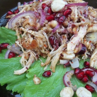 Куриный салат с гранатом