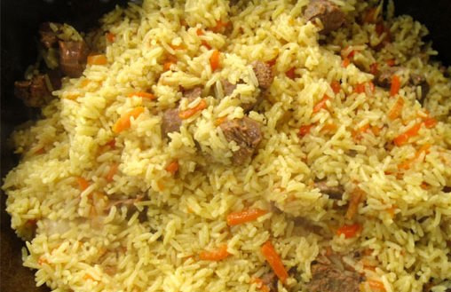 1. Этап. Плов из баранины на костре: 5. Примерно через 40 минут вся вода уже впитается рисом. Можно перемешать и подавать! Приятного аппетита!