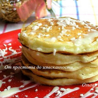 Творожные панкейки с кокосовой стружкой
