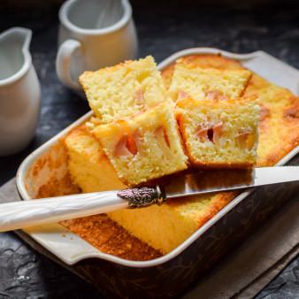 Манник с яблоками без муки