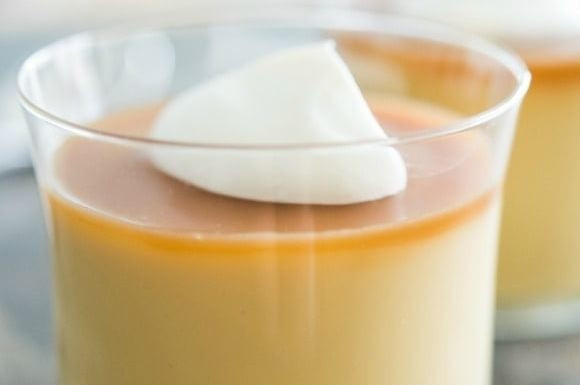 1. Этап. Будино: 8. Остудите будино в течение 3-х часов в холодильнике. Потом подавайте с карамельным сиропом и сливками. Наслаждайтесь!